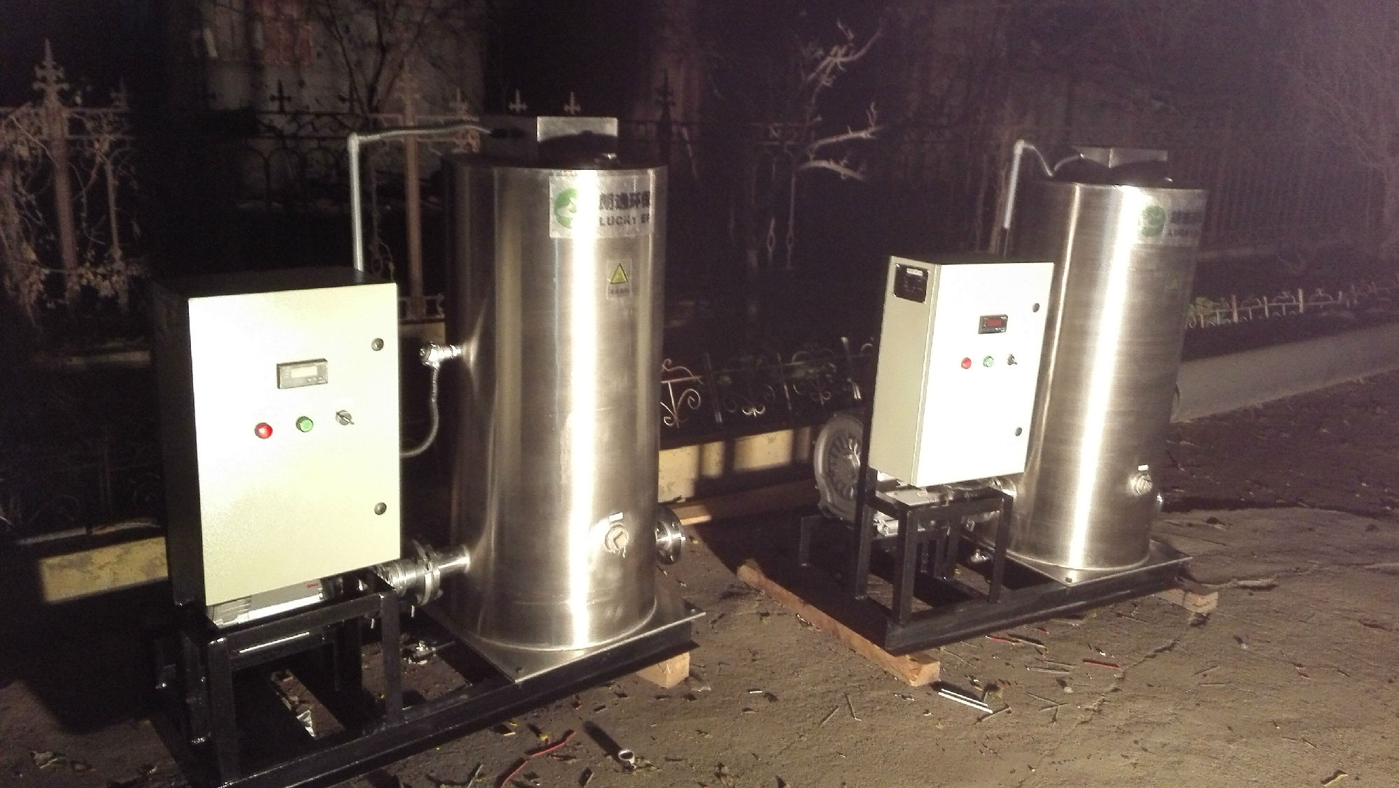 2套20kg臭氧尾氣分解器